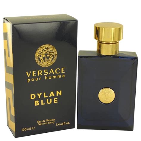 what does versace blue smell like